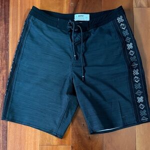 Jetty Black Men's Board Shorts